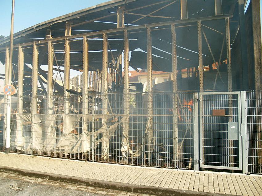 Grossbrand Holzlager Siegburg Industriestr P045.JPG